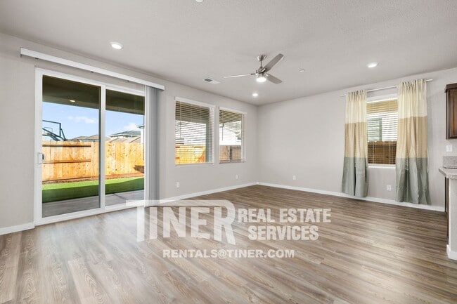 4224 Roanne Wy in Rancho Cordova, CA - Building Photo - Building Photo