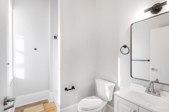 119 Congress St in Rumford, ME - Foto de edificio - Building Photo