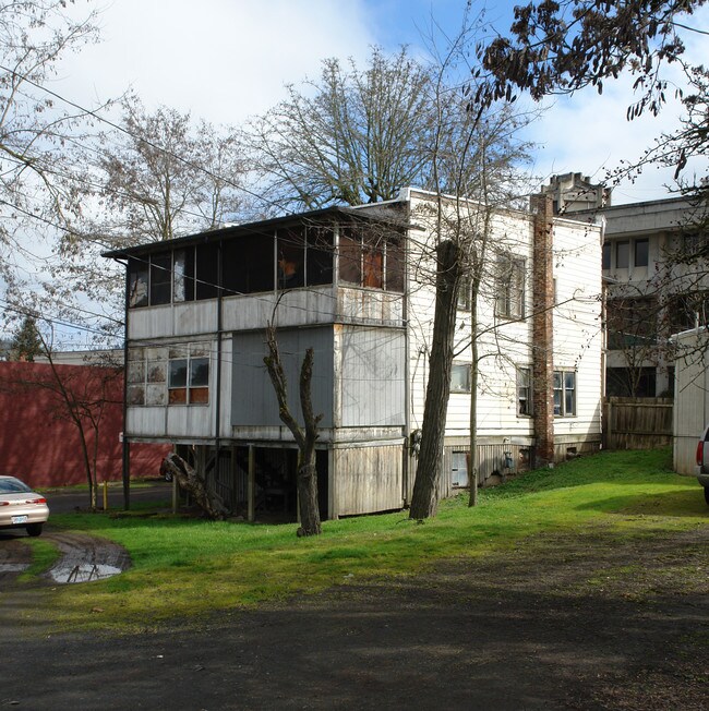 338 SE Jackson St in Roseburg, OR - Building Photo - Building Photo