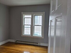 116 Locust St in Waterbury, CT - Building Photo - Building Photo