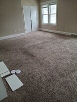 125 Kettle Moraine Dr S, Unit 125 Upper in Slinger, WI - Building Photo