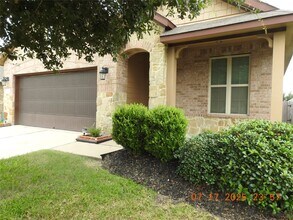 3667 Raintree Village Dr in Katy, TX - Building Photo - Building Photo