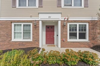 21 Wall St, Unit #B in Canton, MA - Building Photo - Building Photo