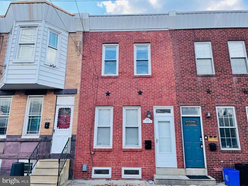 2522 E Lehigh Ave in Philadelphia, PA - Building Photo