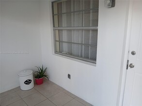 1700 Cleveland St in Hollywood, FL - Building Photo - Building Photo