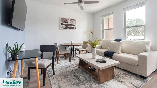 1148 N Main St in Jacksonville, FL - Foto de edificio - Building Photo