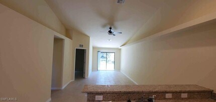 811 SE 24th Ave in Cape Coral, FL - Building Photo - Building Photo