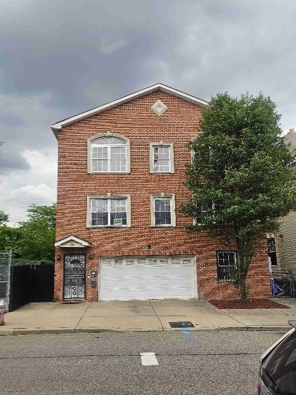 289 Arlington Ave