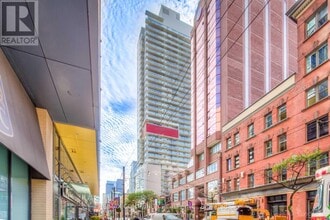 375 King St W in Toronto, ON - Building Photo - Building Photo