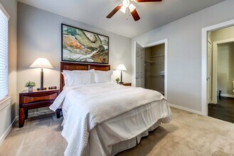 Woodcreek in Wimberley, TX - Foto de edificio - Building Photo