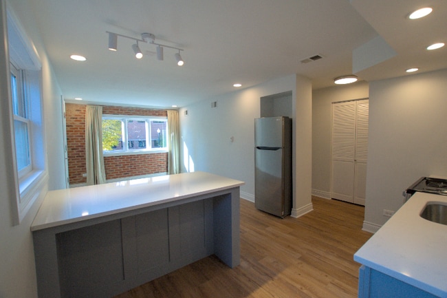 3143 S Halsted St in Chicago, IL - Building Photo - Building Photo