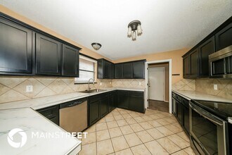 12012 Sagamore Dr in Yukon, OK - Building Photo - Building Photo