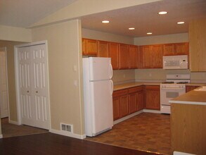 1736 Trudell Ct SE in Albany, OR - Building Photo - Building Photo