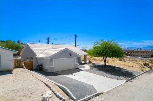 12920 Maui Way in Desert Hot Springs, CA - Building Photo - Building Photo