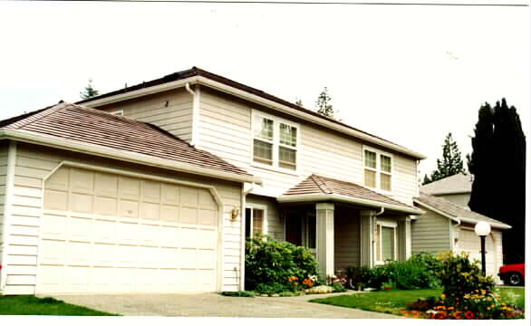 21431 8th Pl W in Lynnwood, WA - Building Photo