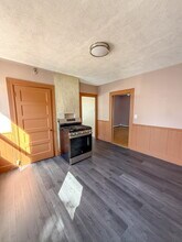 62 Fourth St, Unit 2 in East Providence, RI - Building Photo - Building Photo