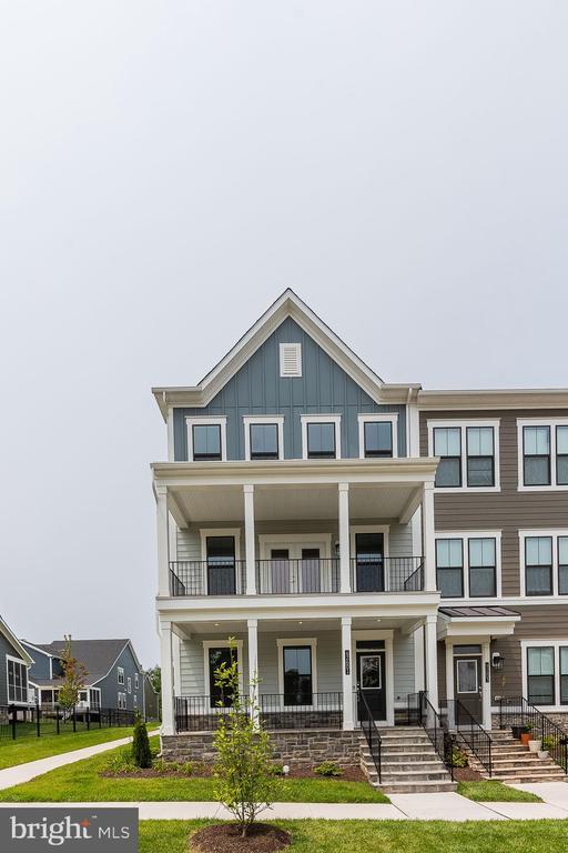 property at 42601 Houdini Rst Ter