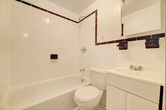 205 E 4th St-Unit -1 in New York, NY - Building Photo - Building Photo