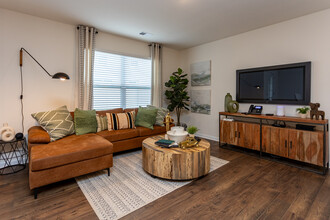 Villas at North Park in Kingsport, TN - Building Photo - Interior Photo