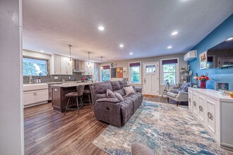 601 9th St in Oakmont, PA - Building Photo - Building Photo