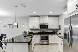 12123 Mahogany Cove St in Ft. Myers, FL - Building Photo - Building Photo