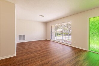 514 Crestover Dr in Tampa, FL - Building Photo - Building Photo