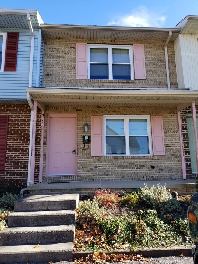 411 Walnut St Rentals in Waynesboro, PA