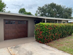 10781 57th Ave N in Seminole, FL - Building Photo - Building Photo