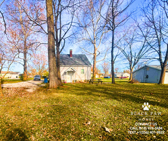 108 Sterling Dr in Moro, IL - Foto de edificio - Building Photo