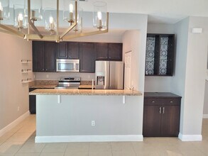 14648 SW 14th St in Pembroke Pines, FL - Building Photo - Building Photo