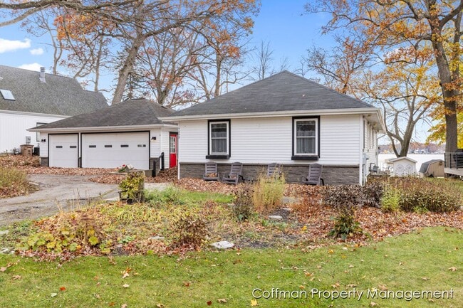 7293 Davies Dr NE in Rockford, MI - Building Photo - Building Photo