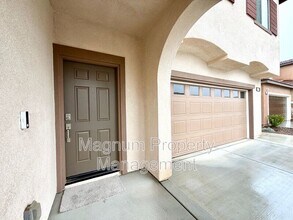 31356 Sycamore Leaf Dr in Winchester, CA - Building Photo - Building Photo