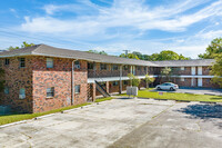 Patio Apartments in Pascagoula, MS - Building Photo - Building Photo