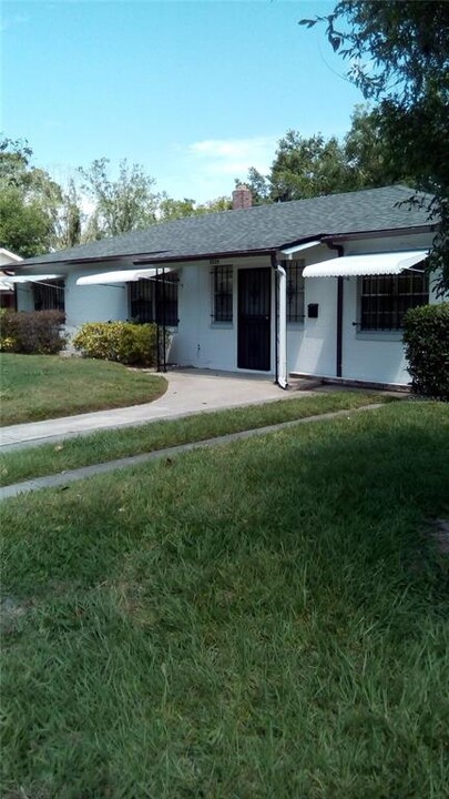 3325 Lewis Ct in Orlando, FL - Building Photo