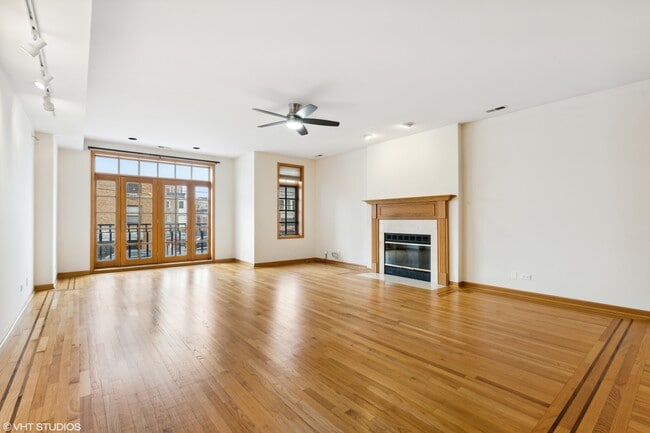 property at 2533 N Halsted St