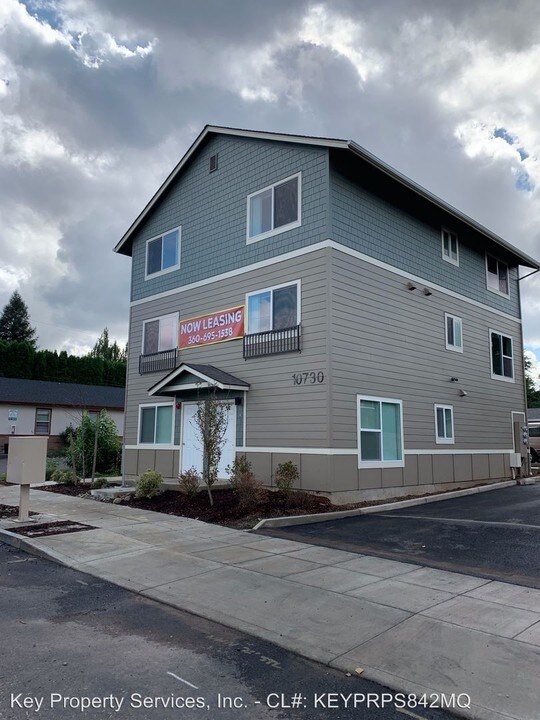 10730 NE Wygant St in Portland, OR - Foto de edificio