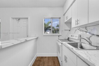 5549 NE Miami Ct in Miami, FL - Building Photo - Building Photo