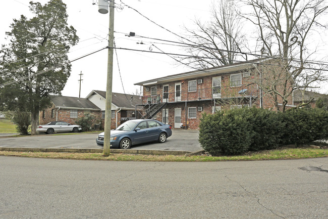 5301 Stanton Rd in Knoxville, TN - Foto de edificio - Building Photo