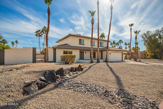 13627 N 57th Pl in Scottsdale, AZ - Building Photo - Building Photo