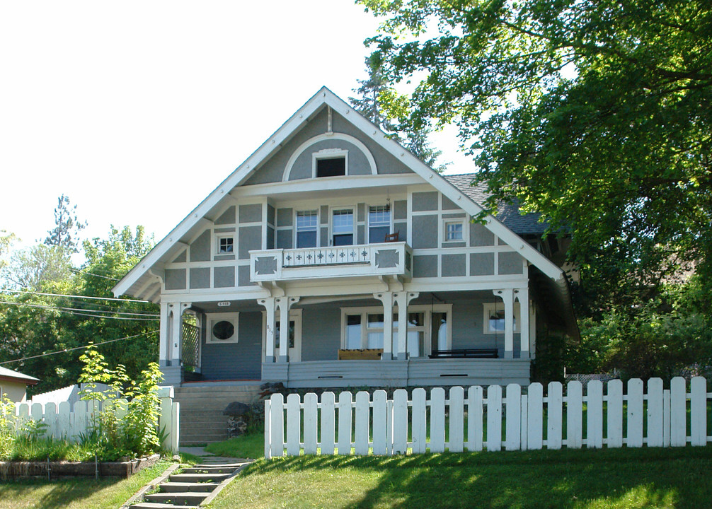 815 S Adams St in Spokane, WA - Foto de edificio