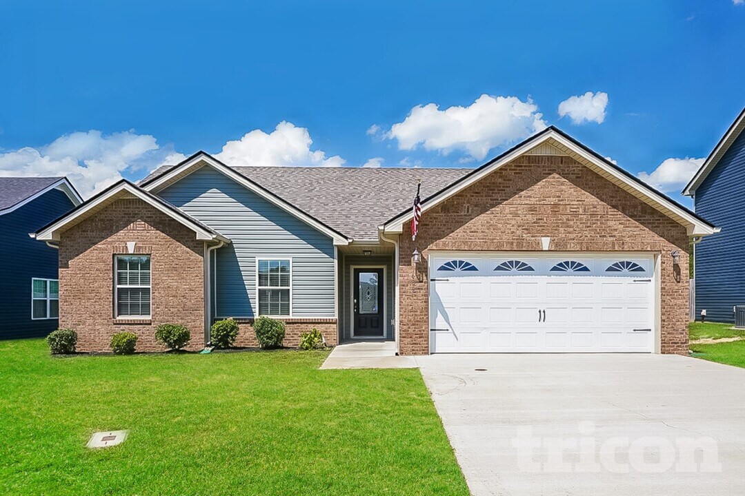 1489 Coronado Dr in Clarksville, TN - Foto de edificio