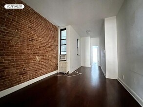 1577 York Ave in New York, NY - Building Photo - Building Photo