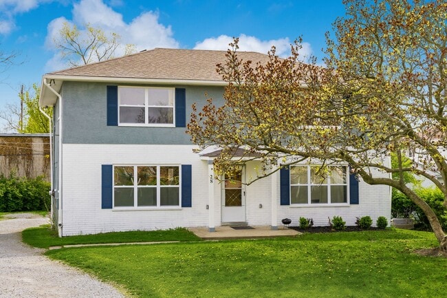 property at 28 Pinewood Dr