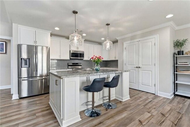 property at 1817 Armistead Ln