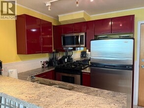 1328 W Pender St in Vancouver, BC - Building Photo - Building Photo