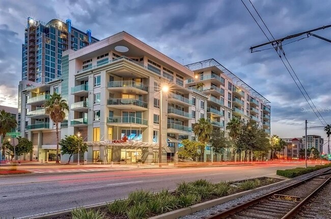 property at 912 Channelside Dr