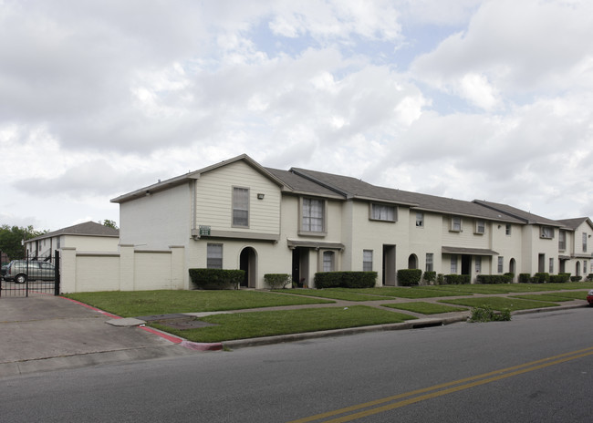 Horizon Apartments in Baytown, TX - Building Photo - Building Photo