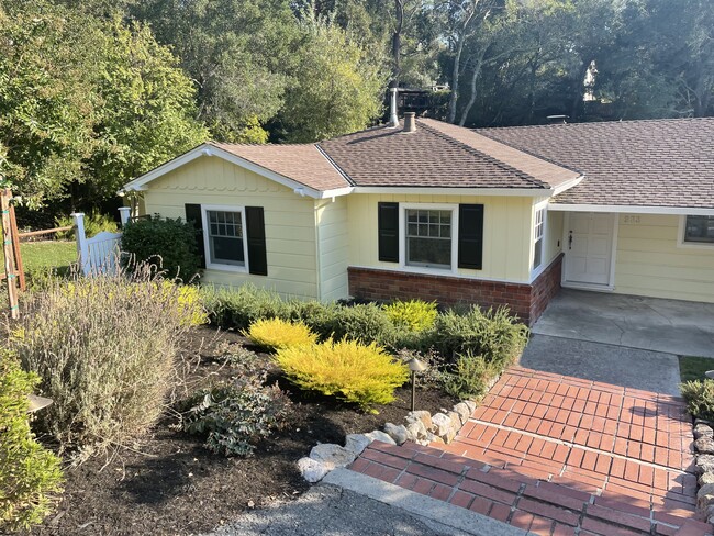 property at 233 La Espiral