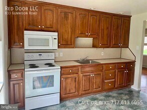 833 Gunnison Rd in York, PA - Building Photo - Building Photo