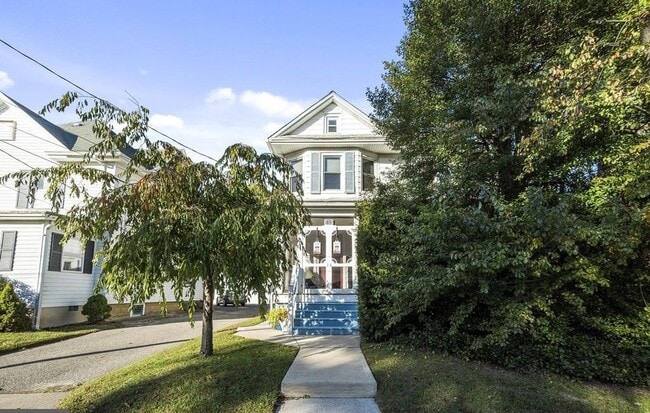 105 Dickinson Rd in Glassboro, NJ - Building Photo - Building Photo